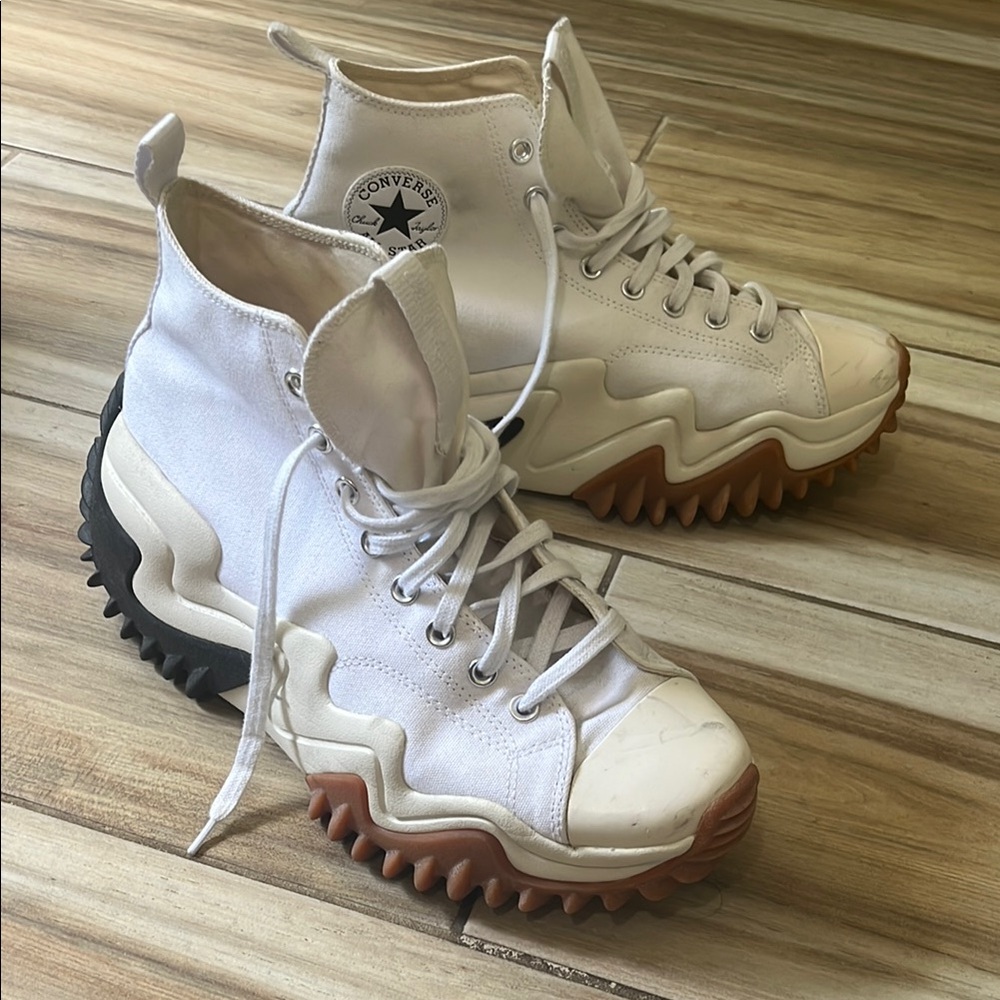 WORN TWICE! Converse Run Star Hike Men’s 12. Women’s 13.5 high top sneakers
